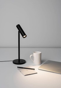 Regulowana lampa biurkowa ze ściemniaczem MFlask T DIM SW  56.7109 Chors