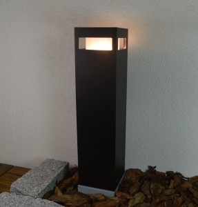 Lampa ogrodowa stojący słupek E27 VOLUX 30